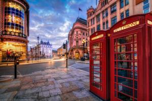 Прочуените лондонски црвени говорници полека заминуваат во историјата