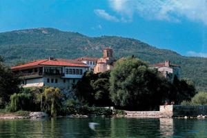 Делата на Свети Наум Охридски – Чудотворец