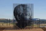 Импресивна склуптура на Нелсон Мандела, најголемиот борец за мир