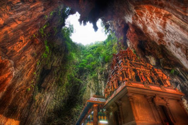 Храмот пештера во Бату, Hramot pestera vo Batu