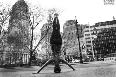 Вежбаат јога на сред Њујорк, јога, асани, пилатес, joga, asani, pilates