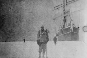 Пронајдени фотографии од експедиција на Антарктик стари 100 години